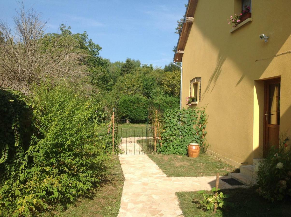 La Bicoque En Puisaye Saint-Amand-en-Puisaye Exterior foto